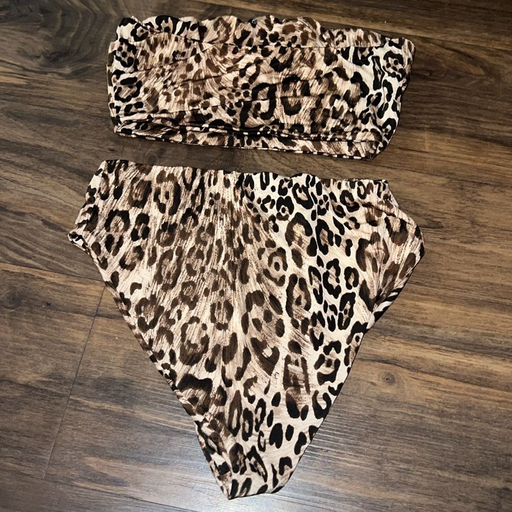 Fashion Nova high waisted bandeau leopard 2 piece bikini - Picture 2 of 3